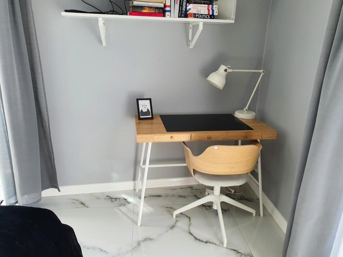 Apartments Warsaw Pawia By Noclegi Renters Bagian luar foto