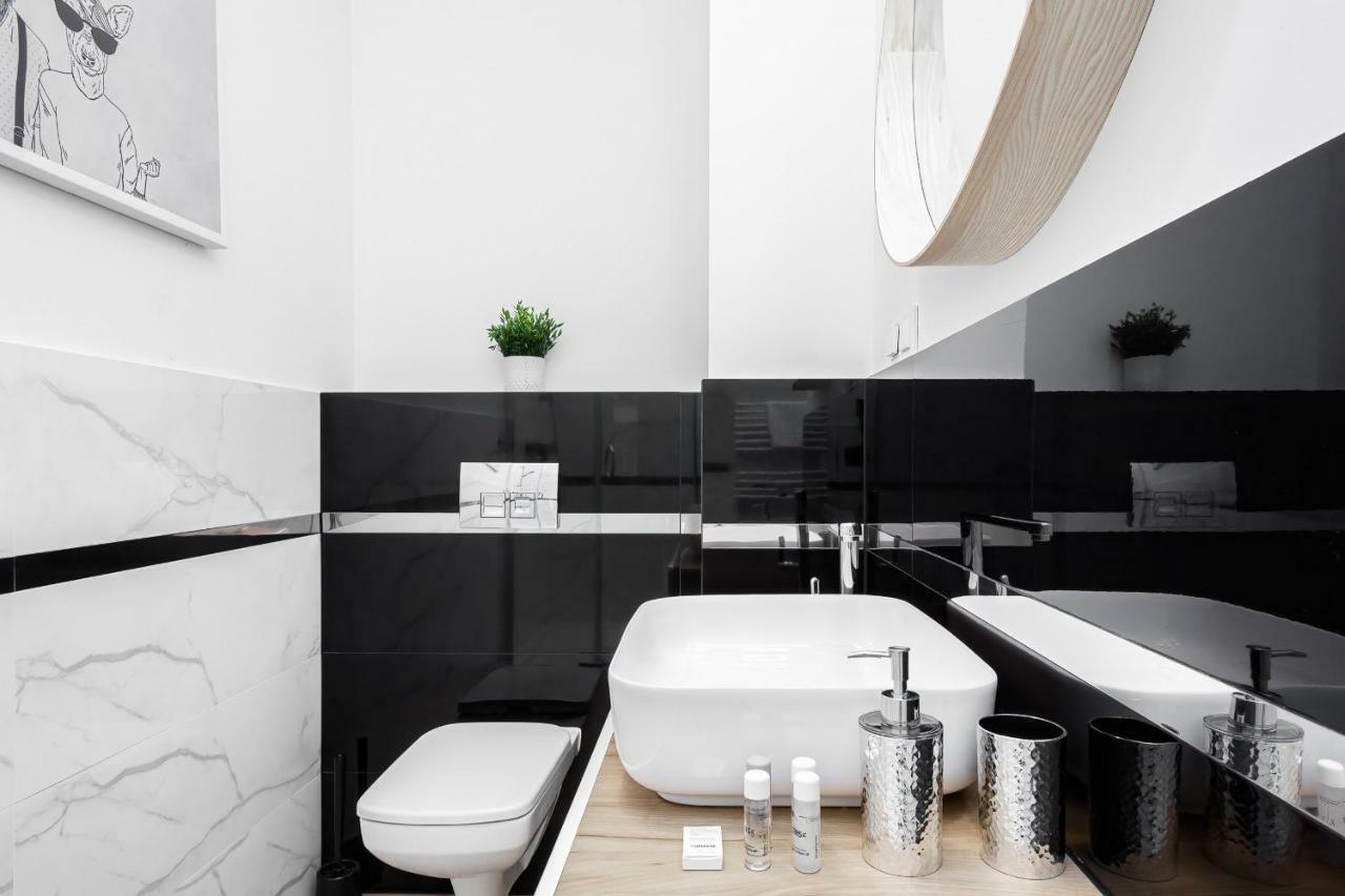 Apartments Warsaw Pawia By Noclegi Renters Bagian luar foto
