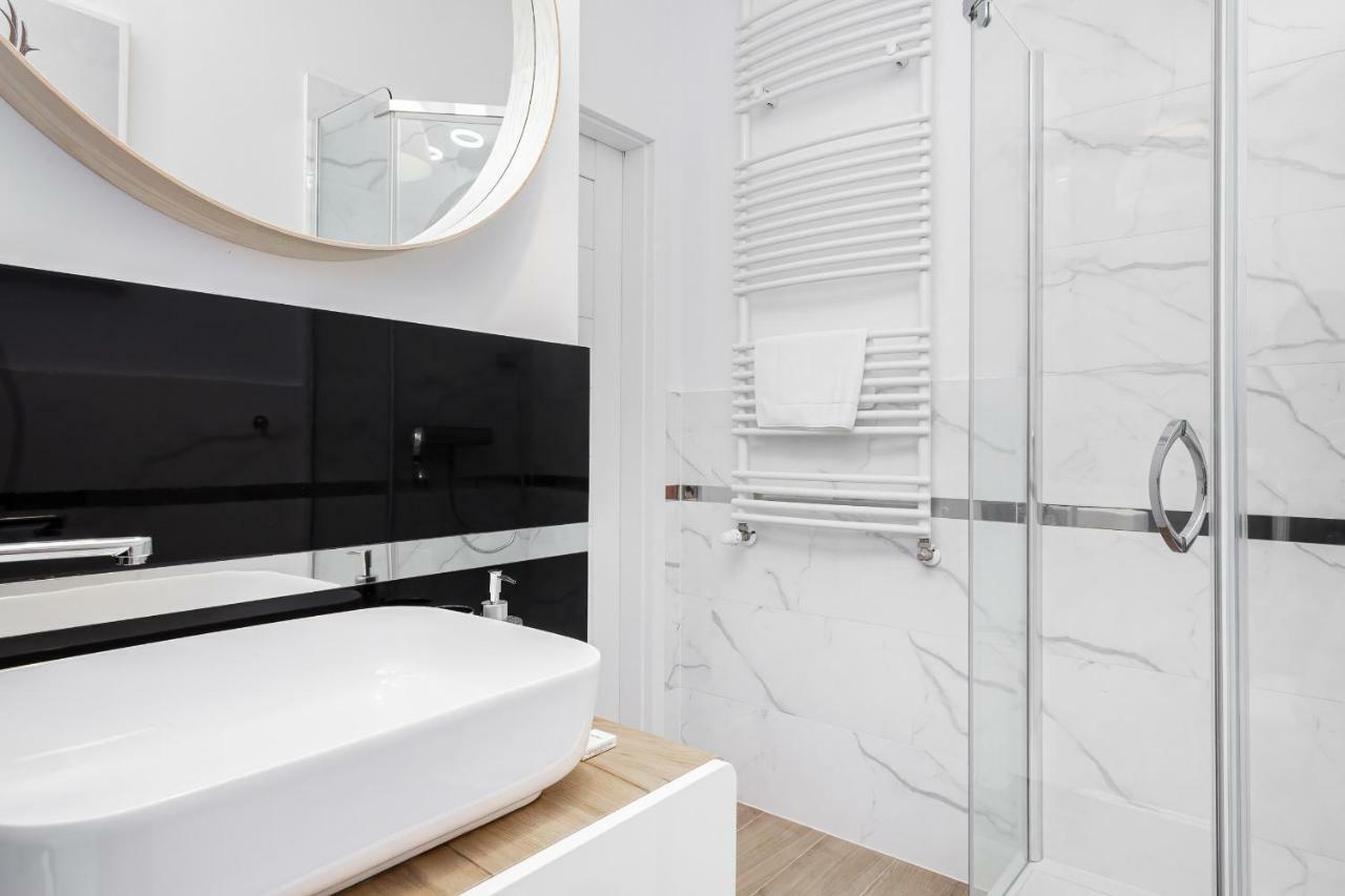 Apartments Warsaw Pawia By Noclegi Renters Bagian luar foto